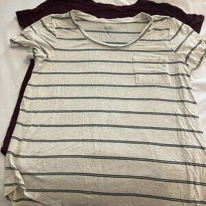 Market and Spruce 2 Pack Elaine Pocket Short Sleeve Tee. Womens Large